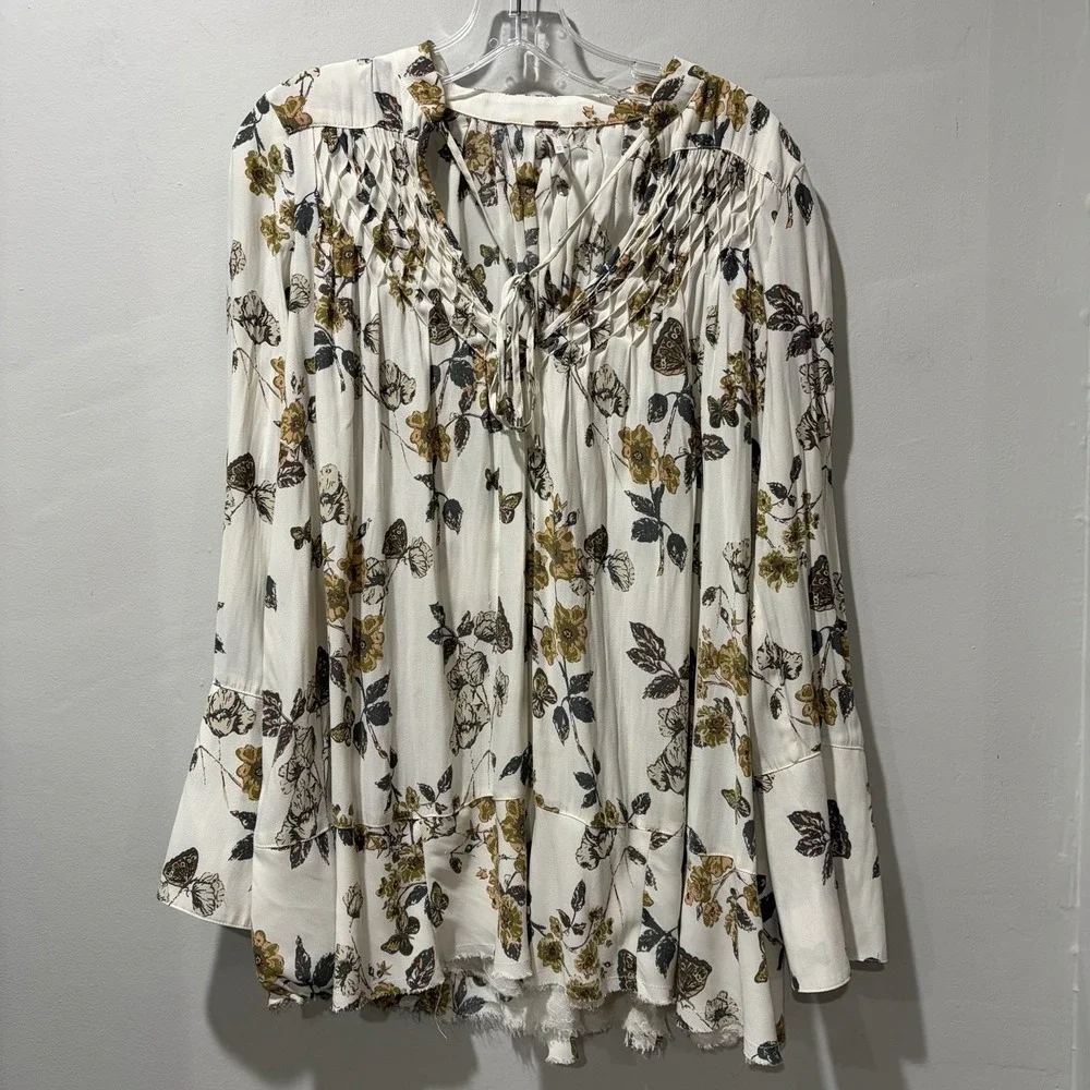 Free People Pebble Crepe Butterfly Print Top Ivory XS Boho Tunic Raw Hem Peasant